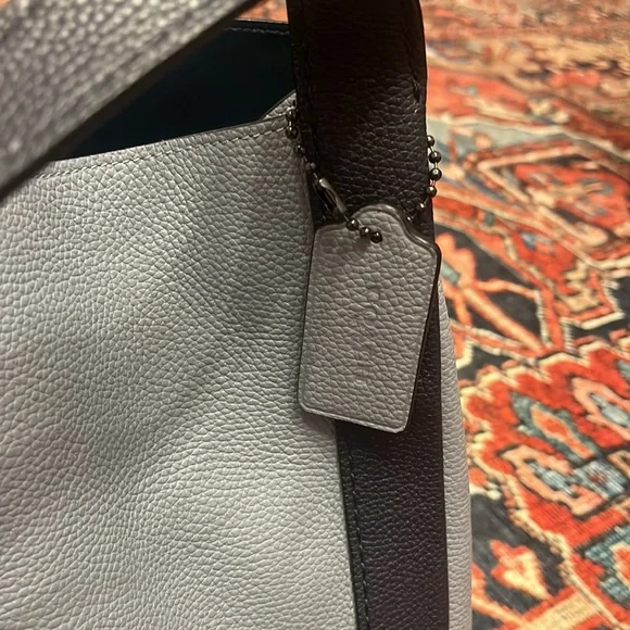 Coach Hadley Hobo 21 - Picture 13 of 15